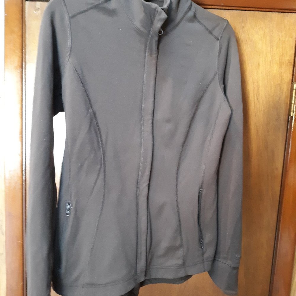 Womens Athletic Reebok Size M Long Sleeve Zip Up Sweater Jacket